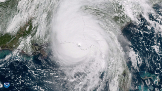 Satellitbild över orkanen Michael drog in över USA som en kategori 5-orkan.