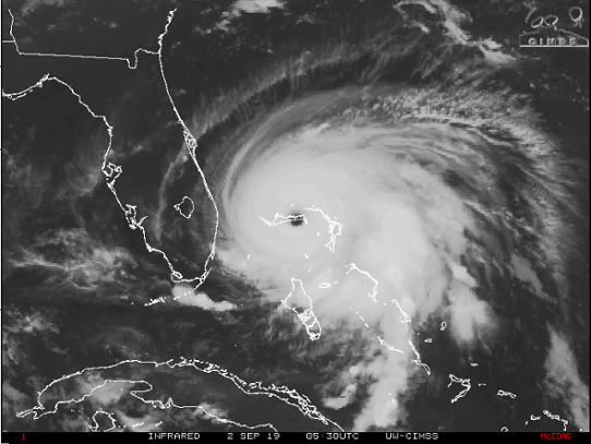 Satellitbild över kategori 5-orkanen Dorian den 2 september då den rörde sig över norra Bahamas.