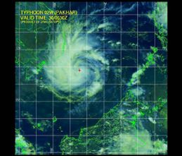 Tropiska cyklonen Pakhar på väg mot Vietnam.