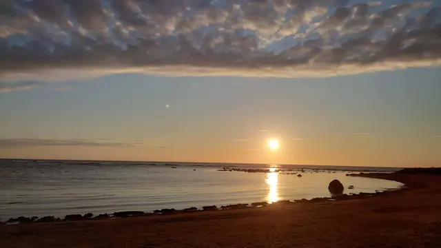 Solnedgång över Snäck camping på Gotland den 15 maj.