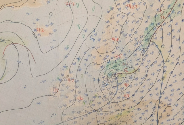 Karta över Nordeuropa med en analys av väderläget den 17 november 1995.