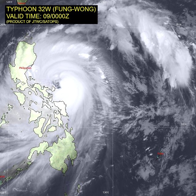 Satellitbild över kategori 4-orkanen Fung-wong strax öster om Filippinerna den 9 november. Källa: Joint Typhoon Warning Center