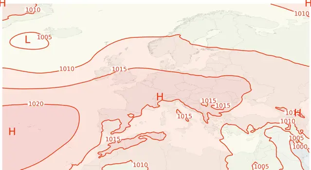 Karta över Europa som visar medellufttrycket i augusti 2025.