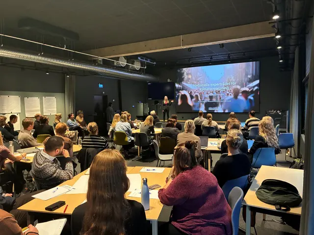 Föreläsning under grundkurs i klimatanpassning. 