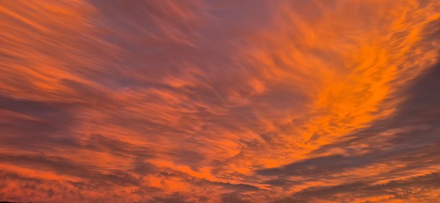 Kvällshimmel över Lerdal i Dalsland den 10 oktober. Foto: Eva Andersson