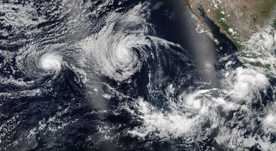 Fyra tropiska cykloner i östra Stilla havet den 22 juli 206