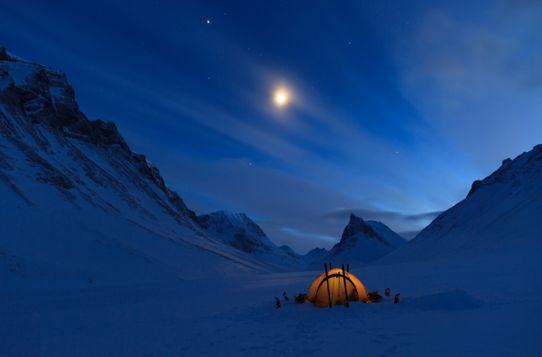 Tält i Lappland under polarnatt
