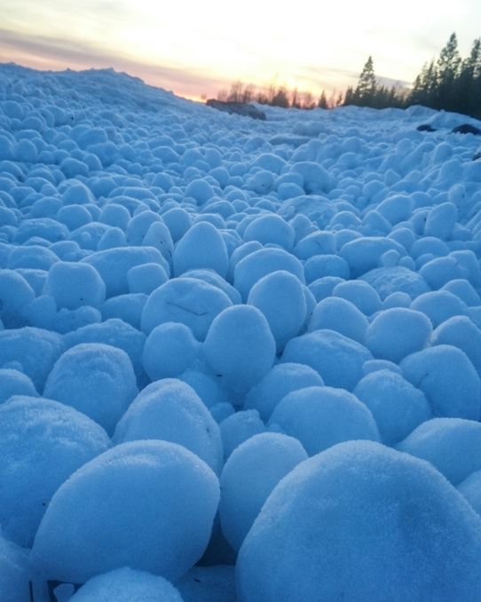 Isbollar vid Vitskärsudden på Obbola 2017-01-28
