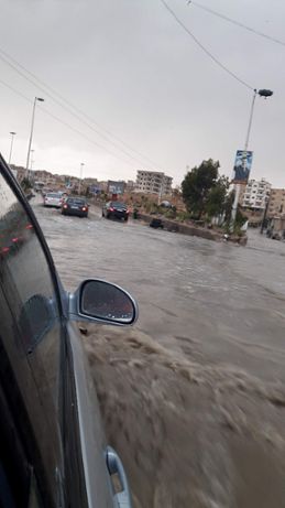 Översvämmade gator i Damaskus