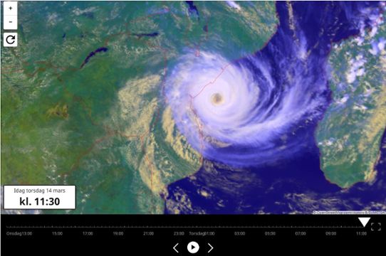Satellitbild (EUMETSAT) över orkanen Idai klockan 11.30 svensk tid.