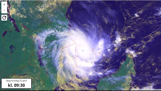 Satellitbild över den tropiska orkanen Kenneth på väg mot norra Moçambique.