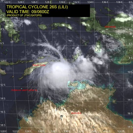 Satellitbild över den tropiska stormen Lili