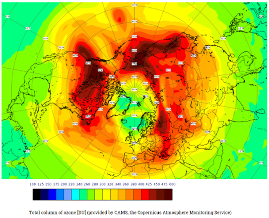 Kartbild över ozonskiktet över Arktis söndagen den 5 april 2020.