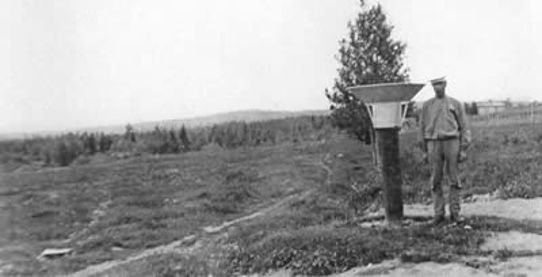 Nederbördsmätning Svedåsen Hälsingland 1913.
