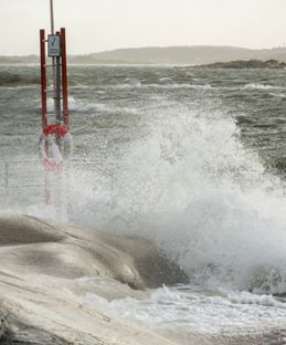 Foto på vågor storm västkusten