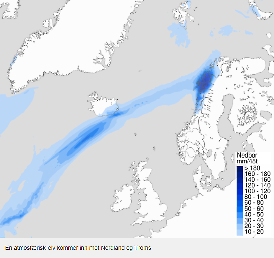 Bilden visar en illustration av ett band med mycket högt fuktighetsinnehåll, "atmosfärisk flod", från Norska havet in mot nordvästra Skandinavien i mars 2022.