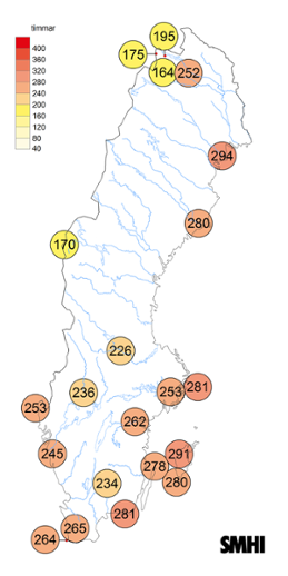 Sverigekarta som visar antal soltimmar under april 2023