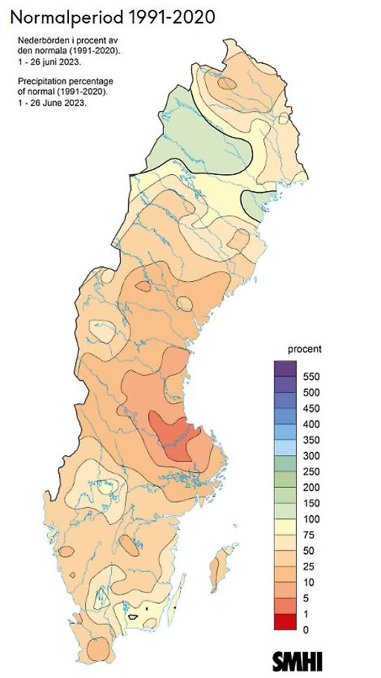 Sverigekarta som visar att i en stor del av södra delen av landet har det bara kommit under hälften av den normala nederbörden hittills i juni 