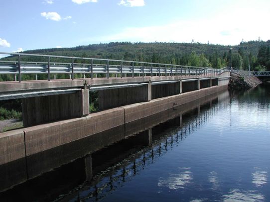 Foto från dammen vid Noppikoski i Dalarna